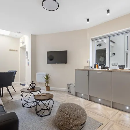 Modern Apartment Free Off Road Parking 2X Double Rooms Suite 11 Nottingham Exterior photo