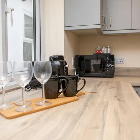 Modern Apartment Free Off Road Parking 2X Double Rooms Suite 11 Nottingham Exterior photo