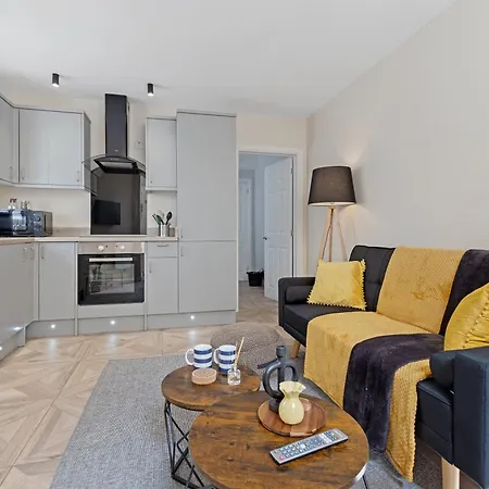 Modern Apartment Free Off Road Parking 2X Double Rooms Suite 11 Nottingham Exterior photo